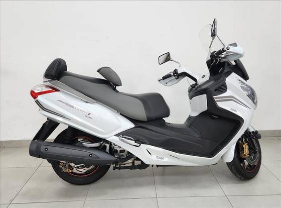 DAFRA MAXSYM 400i 